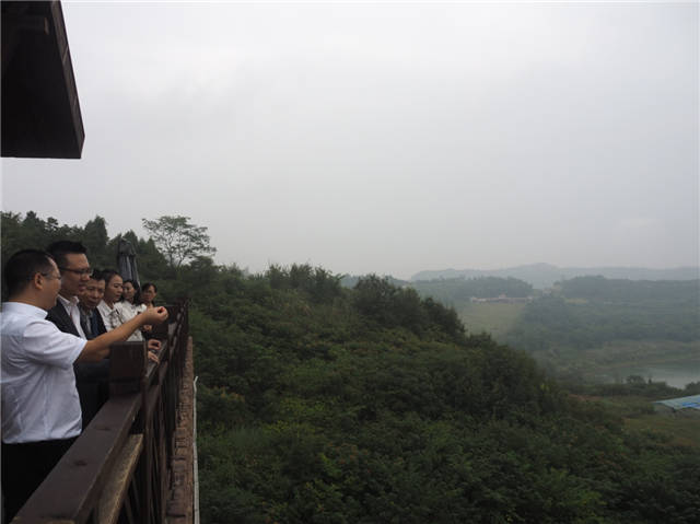 熱烈歡迎香港西貢區(qū)工商聯(lián)魏志偉會(huì)長(zhǎng)一行到東辰集團(tuán)參觀訪問