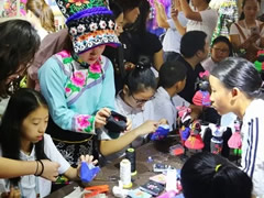 太驚艷！東辰美術(shù)工作坊在四川省展現(xiàn)場被觀眾“包圍”！