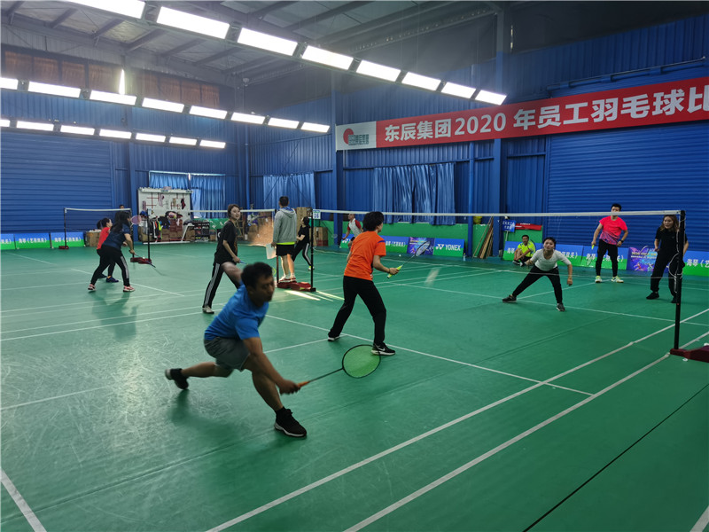 三對(duì)三趣味羽毛球比賽